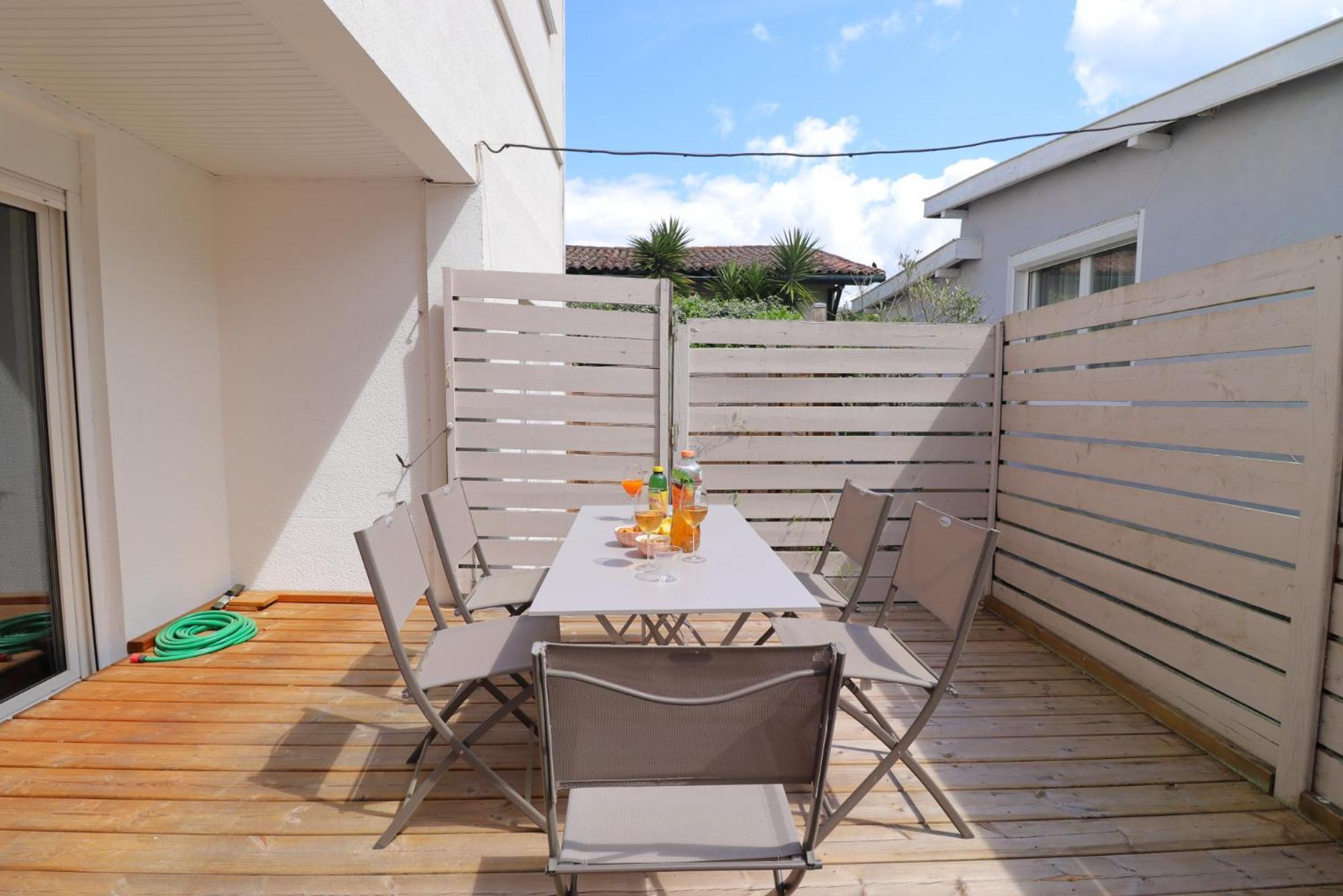 Le Spazioso - T3 Arcachon Avec Terrasse Privative Habitación foto